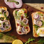Mellanmålsmackor med sill och sillpålägg: snabba recept